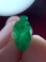 Stunning 4.45ct Swat Emerald Crystal: A Rare Gem of Nature - Image 6