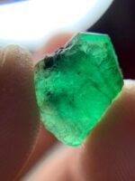 Stunning 4.45ct Swat Emerald Crystal: A Rare Gem of Nature - Image 7