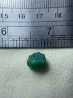 4.00ct Swat Emerald Crystal: A Bold Natural with Impressive Dimensions - Image 8