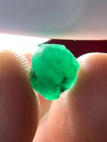 2.65ct Swat Emerald Crystal: A Compact Gem with Vivid Green - Image 7