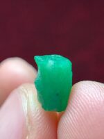 4.00ct Swat Emerald Crystal: Natural Clarity and Deep Color in a Compact Form - Image 8