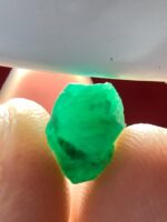 2.65ct Swat Emerald Crystal: A Compact Gem with Vivid Green - Image 8