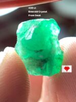 4.50 ct Swat Emerald Crystal – Vibrant Green Gem from Pakistan