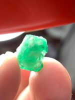 4.50 ct Swat Emerald Crystal – Vibrant Green Gem from Pakistan - Image 11