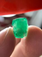 4.50 ct Swat Emerald Crystal – Vibrant Green Gem from Pakistan - Image 12