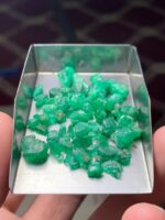 39.20 Carat Swat Emerald Rough Lot – Elongated Natural Emerald Material - Image 3
