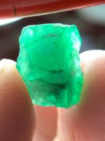 4.50 ct Swat Emerald Crystal – Vibrant Green Gem from Pakistan - Image 6