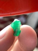 4.50 ct Swat Emerald Crystal – Vibrant Green Gem from Pakistan - Image 7