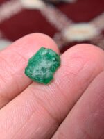 4.50 ct Swat Emerald Crystal – Vibrant Green Gem from Pakistan - Image 10