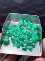 39.20 Carat Swat Emerald Rough Lot – Elongated Natural Emerald Material - Image 8