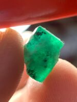 4.50 ct Swat Emerald Crystal – Natural Green Gem from Pakistan - Image 3