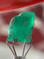 4.50 ct Swat Emerald Crystal – Natural Green Gem from Pakistan - Image 5