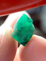 4.50 ct Swat Emerald Crystal – Natural Green Gem from Pakistan - Image 9