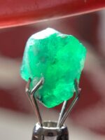 3.14 ct Swat Emerald Crystal – Natural Green Beauty from Pakistan - Image 4