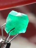 3.14 ct Swat Emerald Crystal – Natural Green Beauty from Pakistan - Image 7