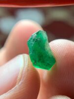 3.42 Carat Swat Emerald Crystal: Subtle Charm in a Natural Form - Image 7