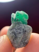 10.10ct Swat Emerald Specimen – A Small Gem with Big Character - Image 4