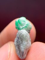 10.10ct Swat Emerald Specimen – A Small Gem with Big Character - Image 7