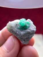 Raw & Radiant – 38.40-Carat Swat Emerald Specimen - Image 2