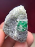 191.35ct Swat Emerald Specimen – A Rare and Powerful Natural Crystal - Image 10