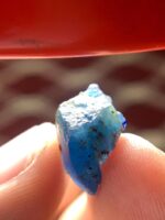 The Allure of Afghanite: A 7.45 ct Colour-Change Crystal Gem - Image 7