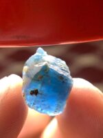 The Allure of Afghanite: A 7.45 ct Colour-Change Crystal Gem - Image 8