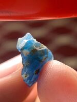 The Allure of Afghanite: A 7.45 ct Colour-Change Crystal Gem - Image 9