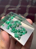 24.30ct Swat Emerald Rough: A Natural Treasure in Raw Form - Image 3