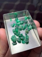 24.30ct Swat Emerald Rough: A Natural Treasure in Raw Form - Image 7
