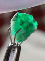 3.30ct Swat Emerald Crystal – A Compact Natural Gem - Image 2