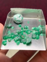 35.55ct Swat Emerald Rough Lot: Rich Green Crystals for Collectors & Lapidarists - Image 6