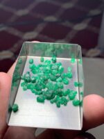 18.25 ct Swat Emerald Rough Lot – Natural Green Crystals from the “Emerald Valley” of Pakistan - Image 11