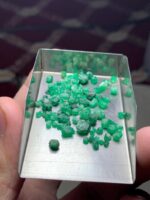 18.25 ct Swat Emerald Rough Lot – Natural Green Crystals from the “Emerald Valley” of Pakistan - Image 7