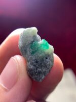Monumental Beauty: 24.25ct Swat Emerald Specimen in Natural Form - Image 2