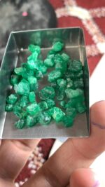 47.85 Carat Swat Emerald Rough Lot – Natural Green Gemstone Crystal - Image 8