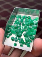 46.30 Carat Natural Emerald Rough – Swat Valley Gemstone Lot - Image 12