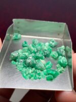 30.70ct Swat Emerald Rough Lot – Natural Green Crystals (Avg. Size: 8.30×5.89×4.83 mm) - Image 4