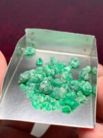 30.70ct Swat Emerald Rough Lot – Natural Green Crystals (Avg. Size: 8.30×5.89×4.83 mm) - Image 5