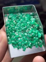 43.95 ct Natural Emerald Rough Lot – Swat Valley, Pakistan - Image 5