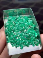43.95 ct Natural Emerald Rough Lot – Swat Valley, Pakistan - Image 9