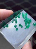 11 ct Emerald Rough Lot from Swat – Detailed Overview - Image 10