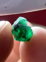 Deep Green Luxury: A 2.19ct Emerald Crystal from Swat Valley - Image 2