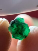 Deep Green Luxury: A 2.19ct Emerald Crystal from Swat Valley - Image 4