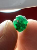 Deep Green Luxury: A 2.19ct Emerald Crystal from Swat Valley - Image 6