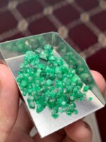 35.11 Carat Rough Emerald from Swat: A Natural Masterpiece in Green - Image 6