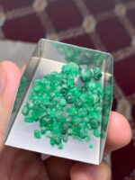 35.11 Carat Rough Emerald from Swat: A Natural Masterpiece in Green - Image 9
