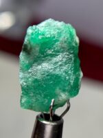 Slim & Striking: 4.515 ct Swat Emerald Crystal with Elegant Proportions - Image 6