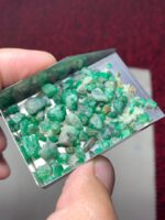 Earth’s Green Reserve: 57.90 ct Emerald Rough Lot from Laghman – Untouched Afghan Brilliance - Image 4