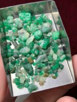 Earth’s Green Reserve: 57.90 ct Emerald Rough Lot from Laghman – Untouched Afghan Brilliance - Image 8