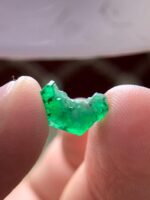 Vibrant Green Gem: 2.17 Carat Emerald Crystal from Swat Valley, Pakistan - Image 5